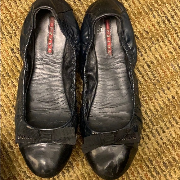 Prada flats - Picture 1 of 4